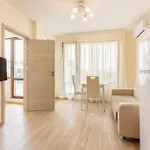 Helios Luxury מלון דירות