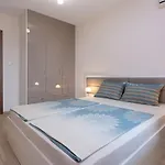 מלון דירות Helios Luxury 3*