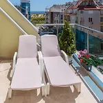 Helios Luxury מלון דירות פרימורסקו