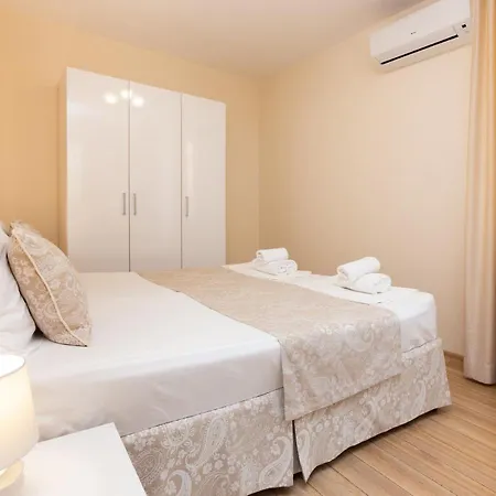 Helios Luxury Lejlighedshotel