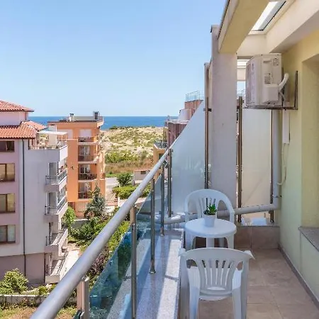 Helios Luxury Апарт-отель 3*