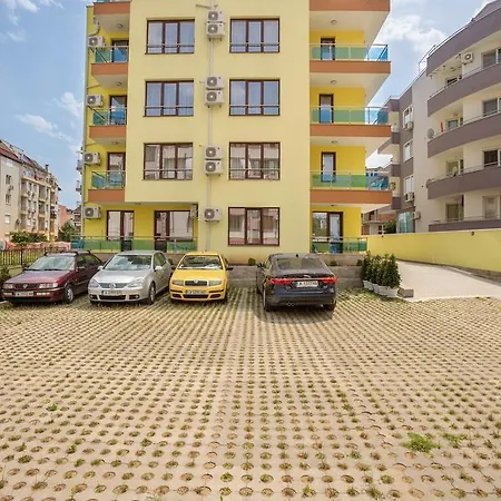 Helios Luxury Aparthotel 2*