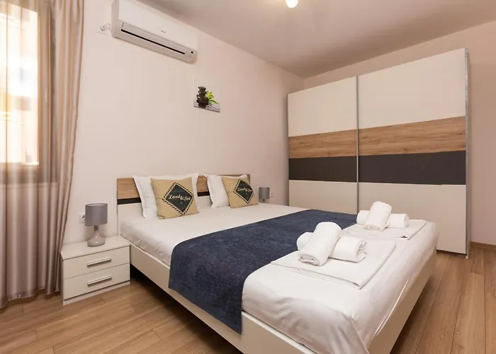 Helios Luxury Appart hôtel 3*