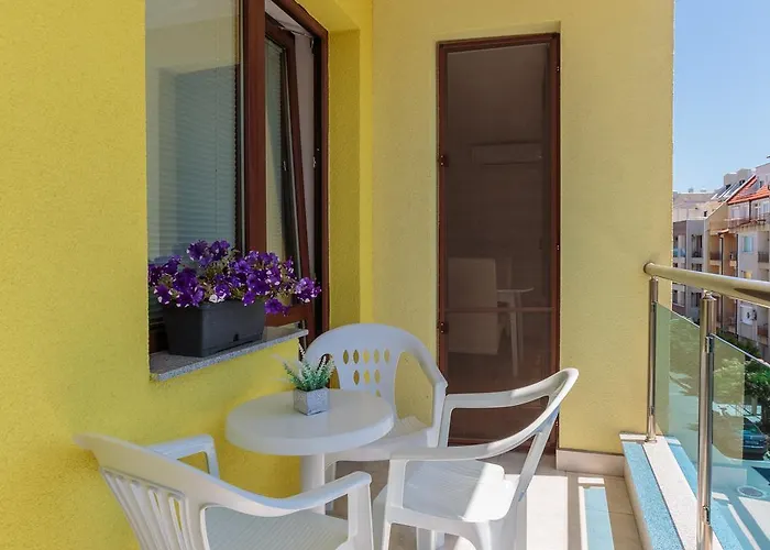 Helios Luxury Appart hôtel 3*